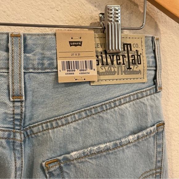NEW Levi’s Silver Tab 90’s baggy jeans with distressing light wash size 27 - Picture 6 of 9
